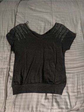 Express Dark Gray V-Neck Short Sleeve Top with Shoulder Stud Details